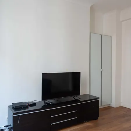 Appartamento Lovely T2 With View Of The Eiffel Tower Parigi