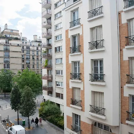 Lovely T2 With View Of The Eiffel Tower Appartamento